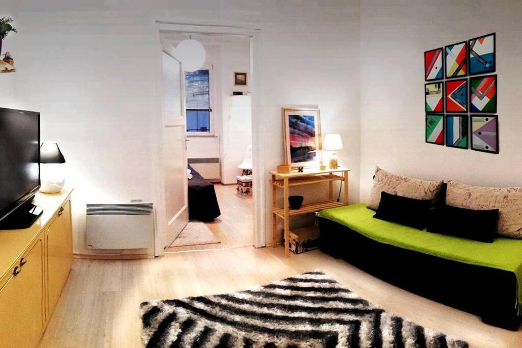 Ferienwohnung Atelier 12, Feeling Like An Artist! Promo Price Belgrad Exterior foto